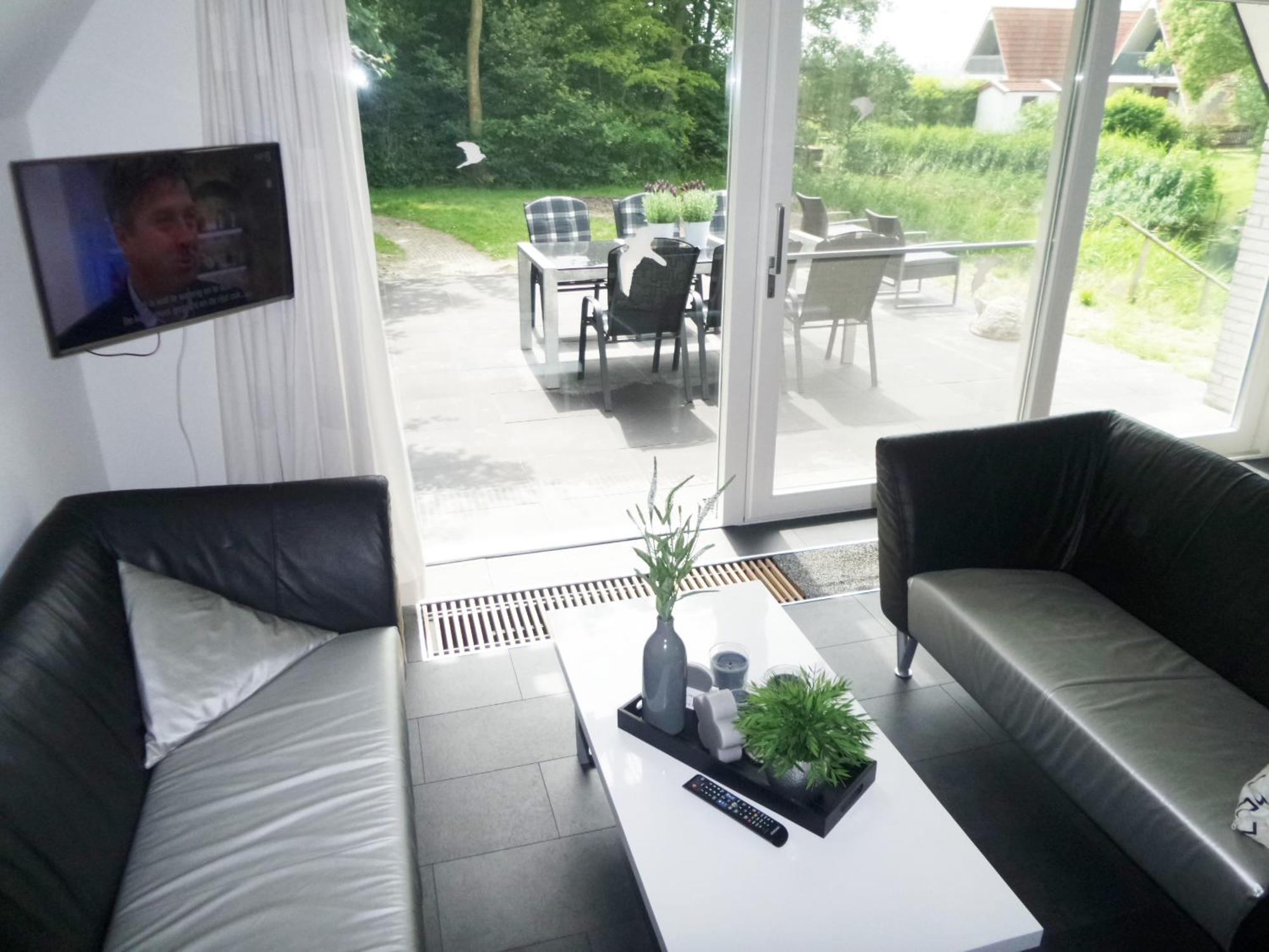 Sonnenhaus 6 Pers House With Sunny Terrace At A Typical Dutch Canal & By Lauwersmeer Lake. Anjum エクステリア 写真
