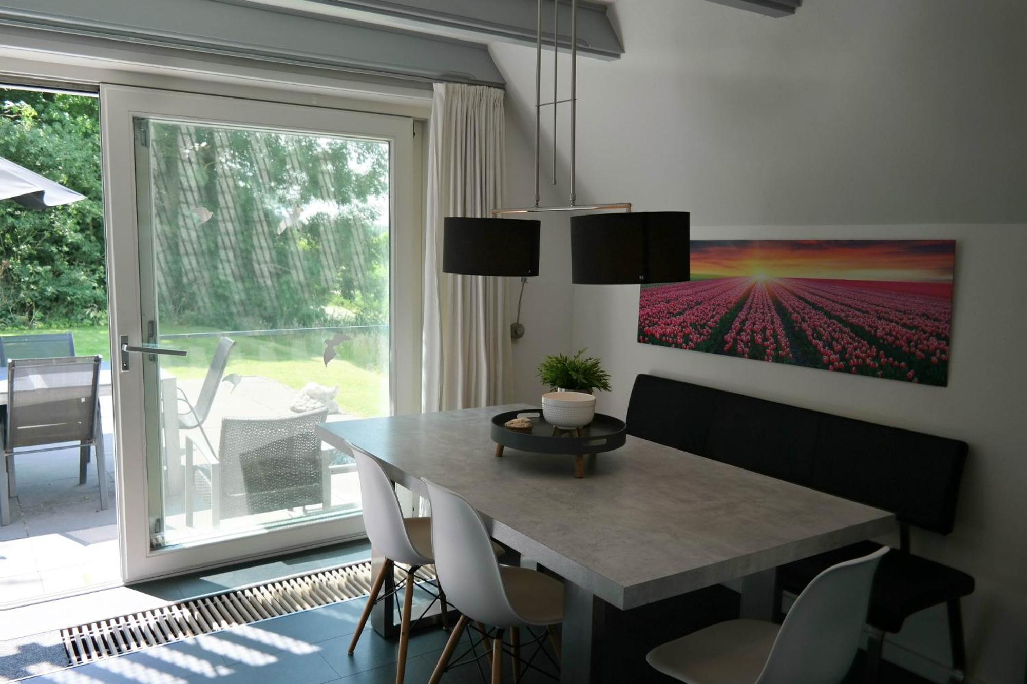 Sonnenhaus 6 Pers House With Sunny Terrace At A Typical Dutch Canal & By Lauwersmeer Lake. Anjum エクステリア 写真